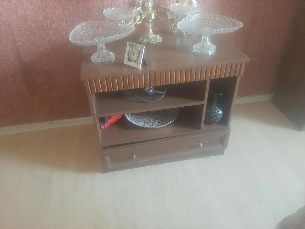 Mebel dəsti – vitrin və TV tumbası - Klassik tərzdə qəhvəyi rəngli — Mebel, Digah (3)