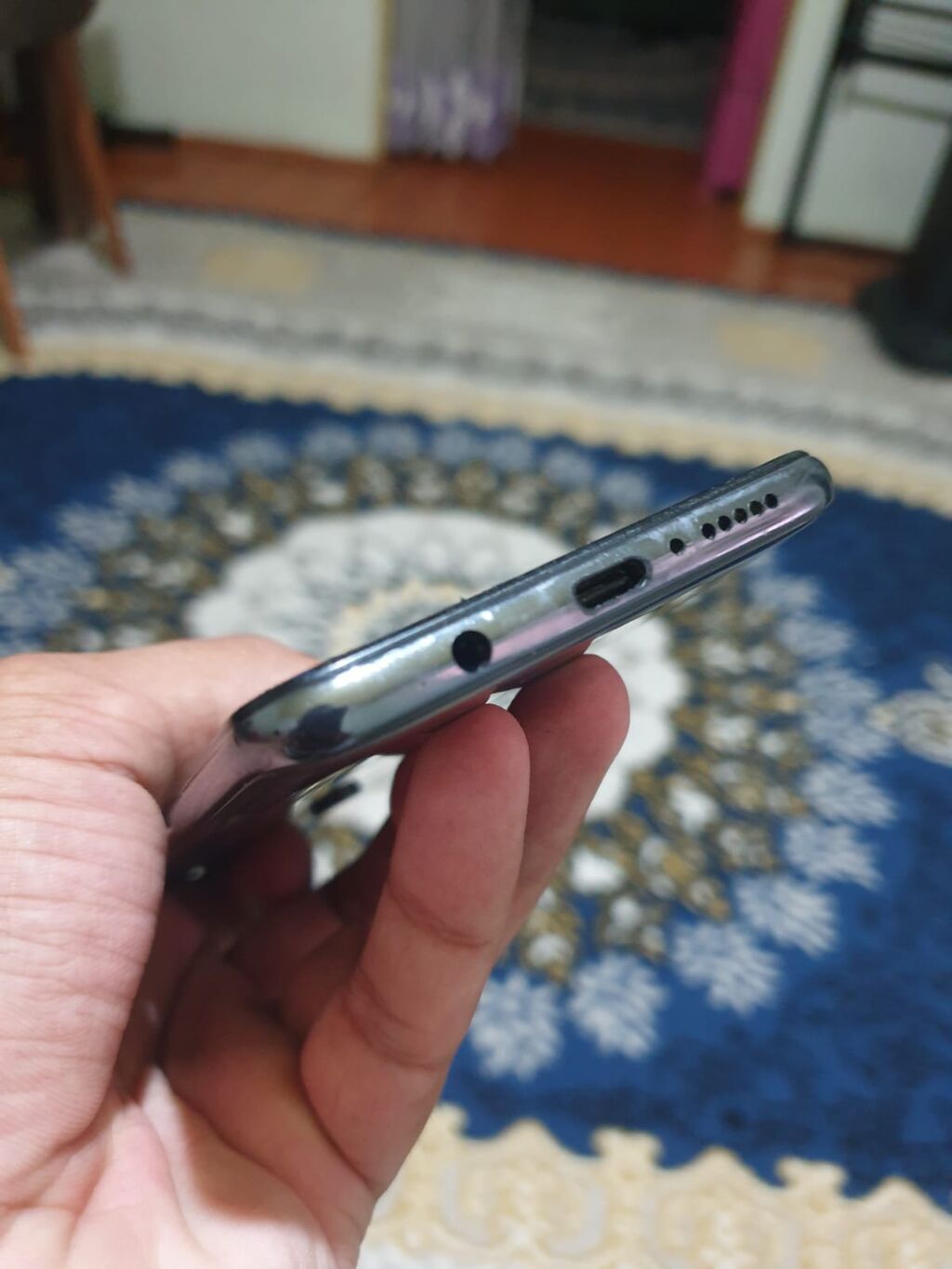 Smartfon – 6.5” təxmini tam ekranlı, ön kameranın ekranın yuxarı — Elektronika, Bakı (2)