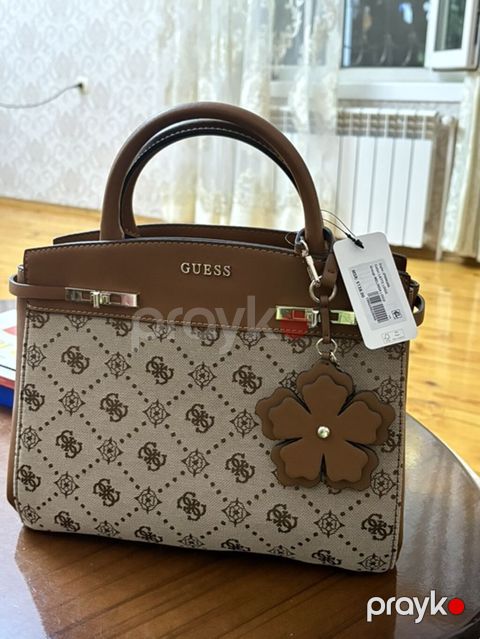 Guess qadın çantası - Model: Top-handle çanta, çıxarıla bilən uzun