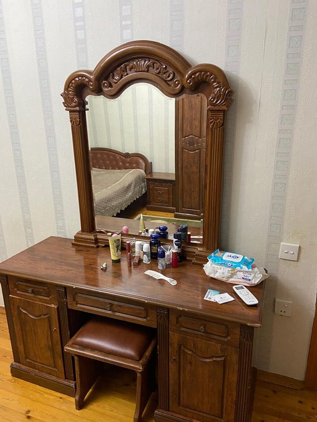 Klassik üslubda yataq otağı mebel dəsti (qiymət ümumi dəstə aiddir) — Mebel, Bakı (2)