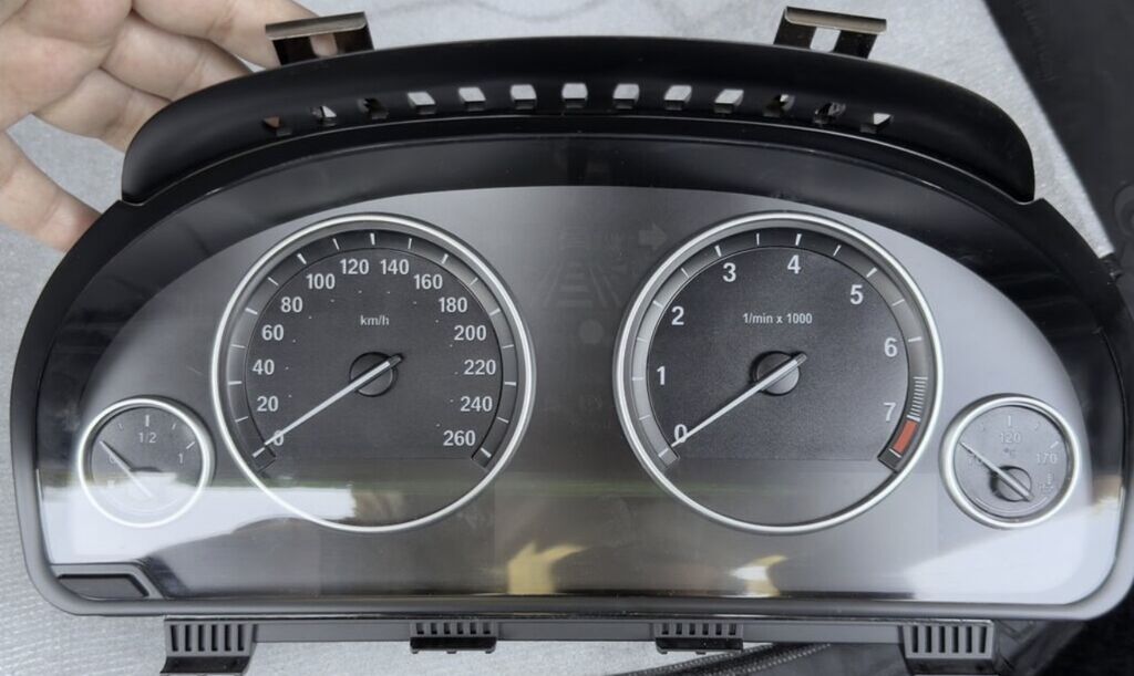 Model: BMW X5 F15 üzerindan çıxarılıb. - Ölçü vahidi: km/h — Ehtiyat hissələri, Bakı (4)