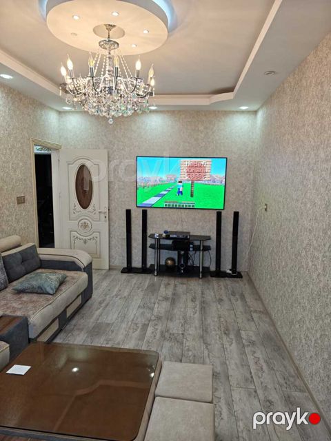 Satılır 4 otaqlı köhnə tikili 110 m² — Bakı