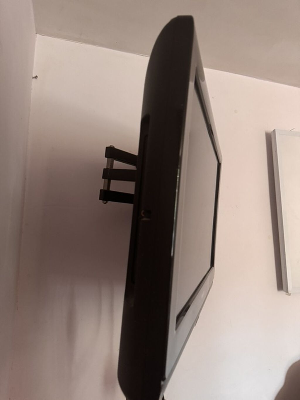 Philips LCD televizor - Ekran: təxminən 22–26 düym arası, geniş — Televizorlar, Sumqayıt (2)