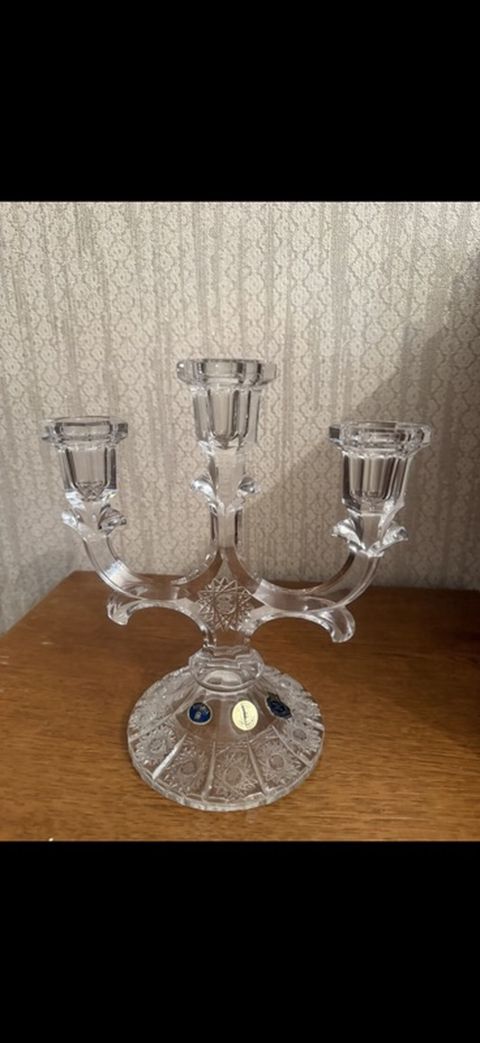 3 şamlıq kristal şamdan - Material: qalın, şəffaf kəsimli kristal — Bakı