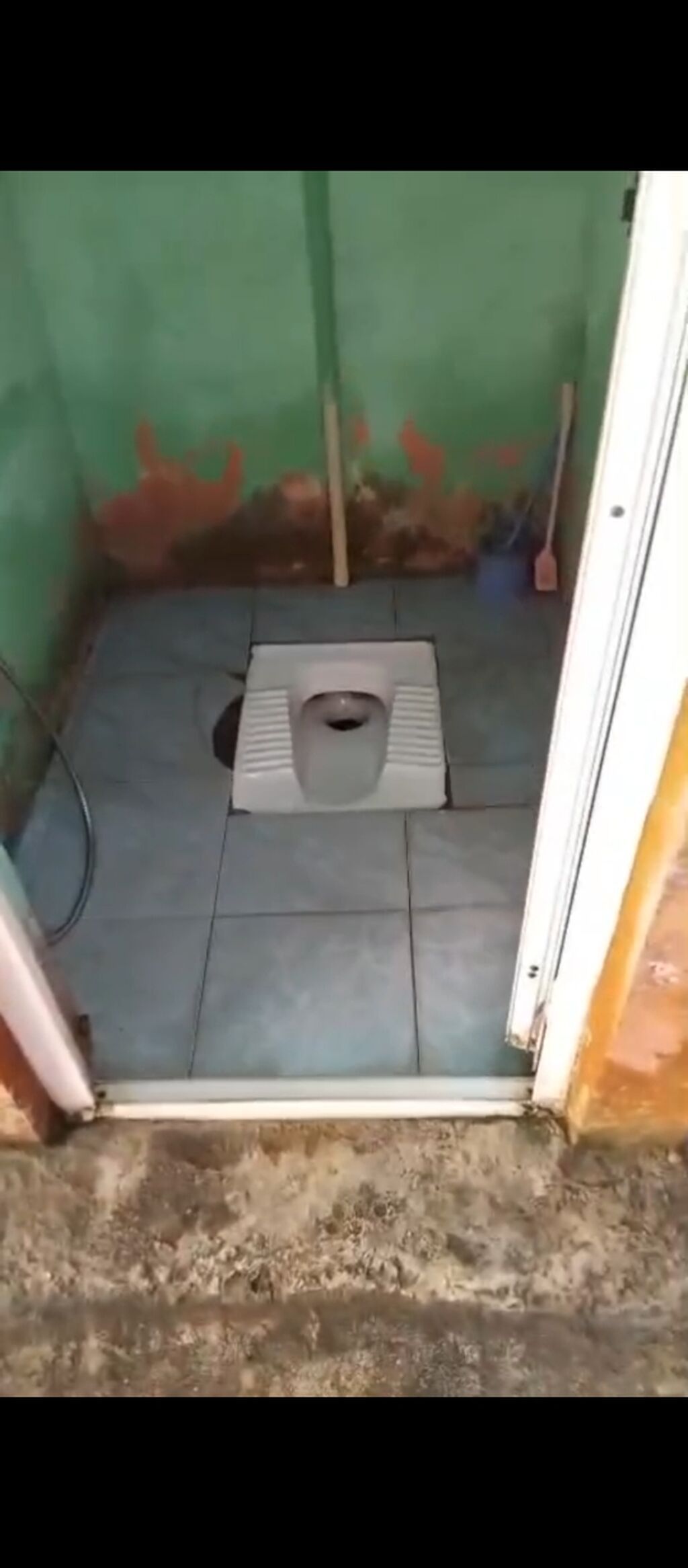 Ev Xətai rayonAğ Şəhər tərəfdə 8 noyabr prospektində köhnə — Daşınmaz əmlak, Sabirabad (7)