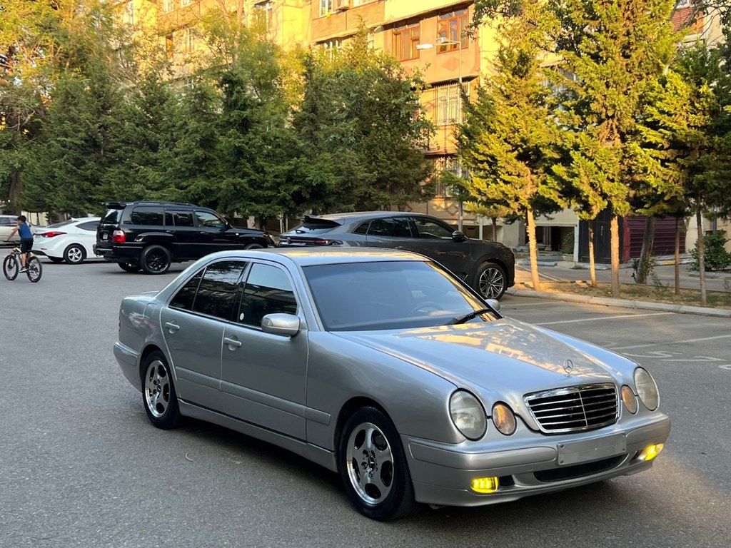 Mercedes E 220, 2.2 L, 2001 il, 590 000 km — Avtomobillər, Bakı (3)