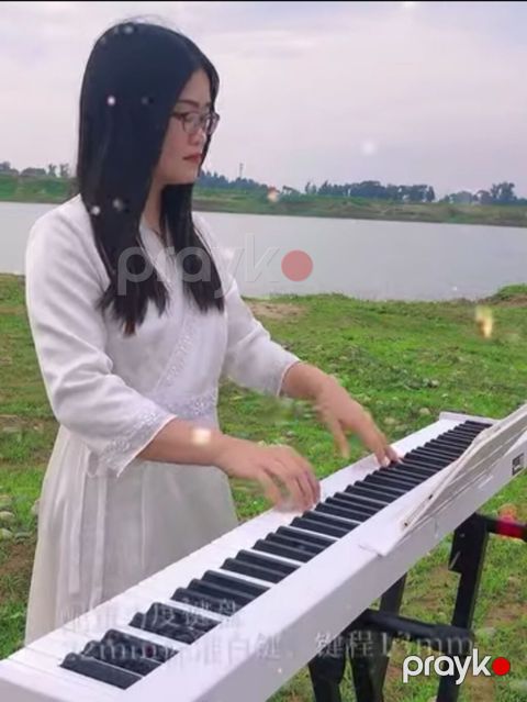 Hədiyyə üçün ideal seçimdir. Təzə.Qutuda. Piano kursuna başlayanlar — Bakı
