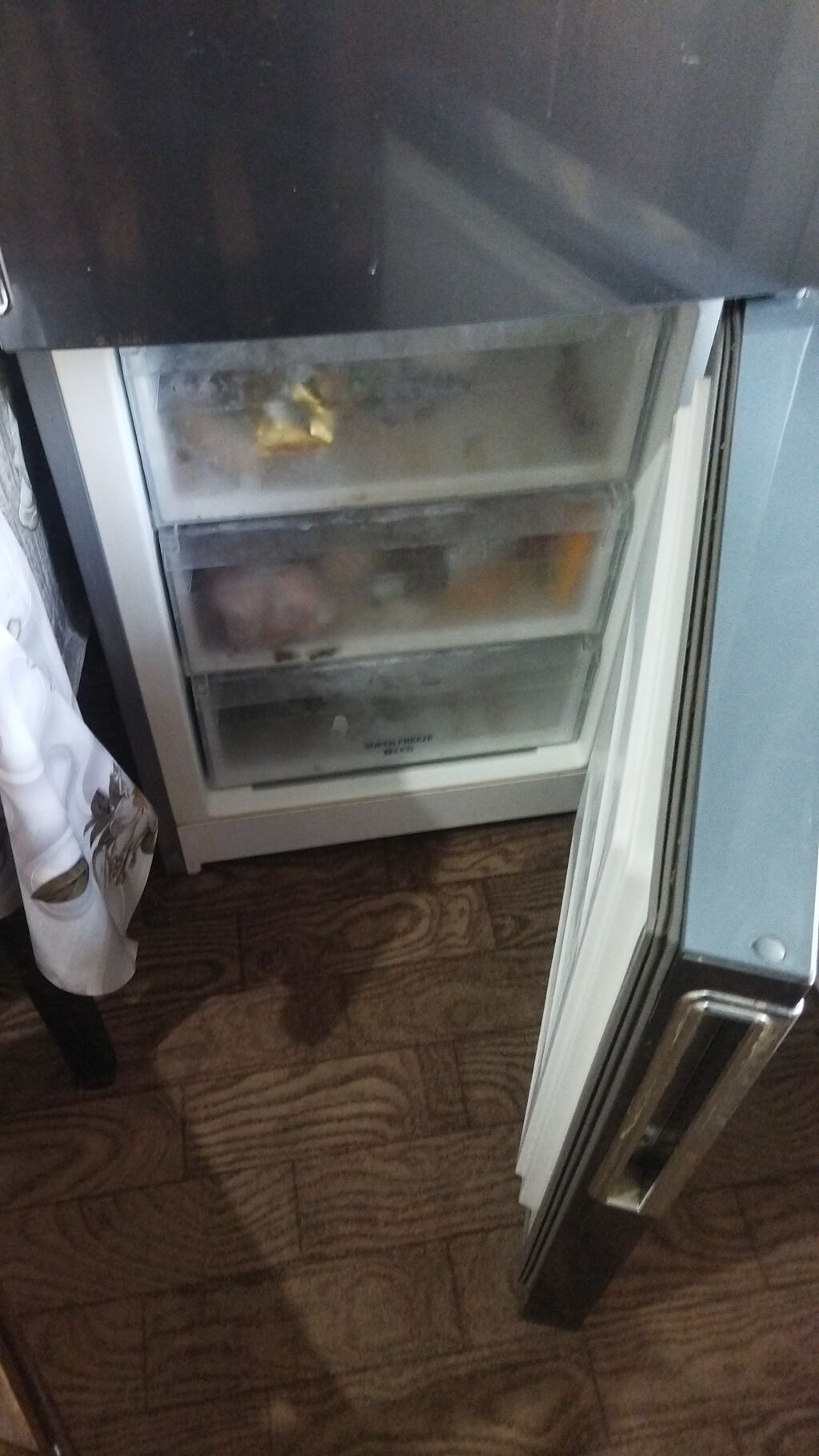 İşlənmiş 2 qapılı Hotpoint Ariston Soyuducu Satılır, rəng - Gümüşü — Soyuducular, Bakı (2)