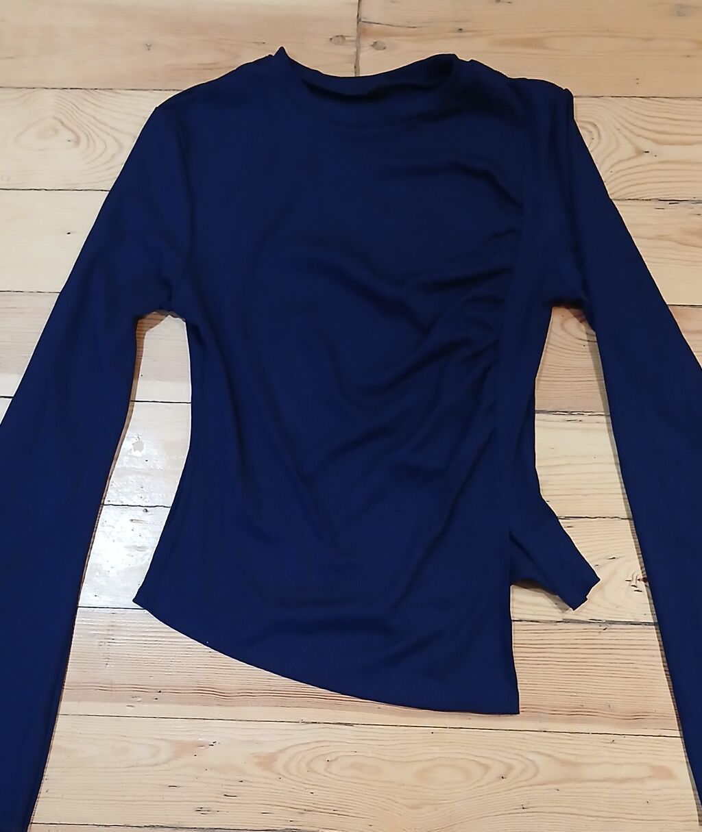 Qadın uzunqoll bluz - Rəng: tünd göy (navy) - Model: bel hissəsi — Şəxsi əşyalar, Digah (2)