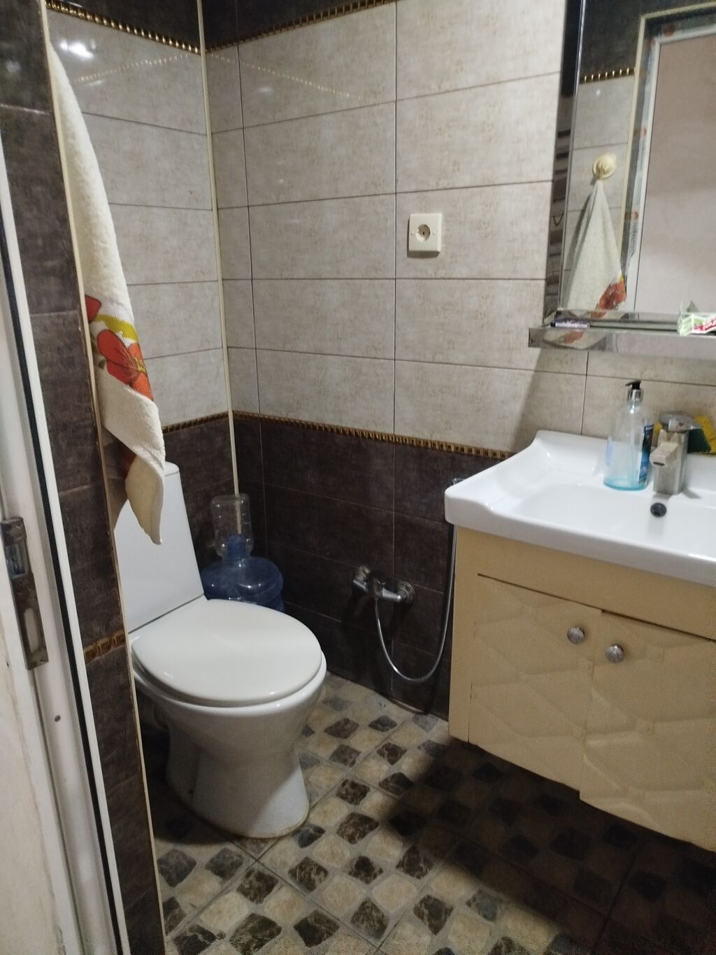 Unvan Yasamalda insatcilarda yerlesir Telebe xanimlar veya telebelerin — Daşınmaz əmlak, Masazır (5)
