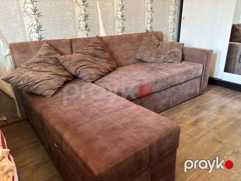 Divan satılır 220₼. Açılır bazası var.Ünvan Hövsan. 6434. Fatimə99 E