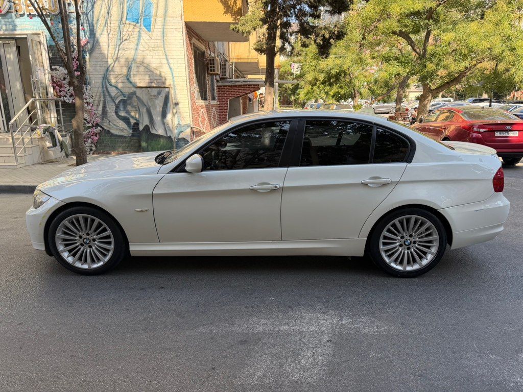 BMW 320, 2.0 L, 2009 il, 296 404 km — Avtomobillər, Bakı (3)