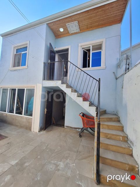 Həyət evi, Hökməli qəs