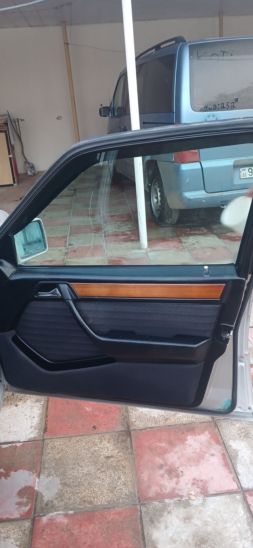 Mercedes-Benz sedan (W124 kuzov) - Korpus: sedan, gümüşü rəng - Kuzov — Avto, Gəncə (3)