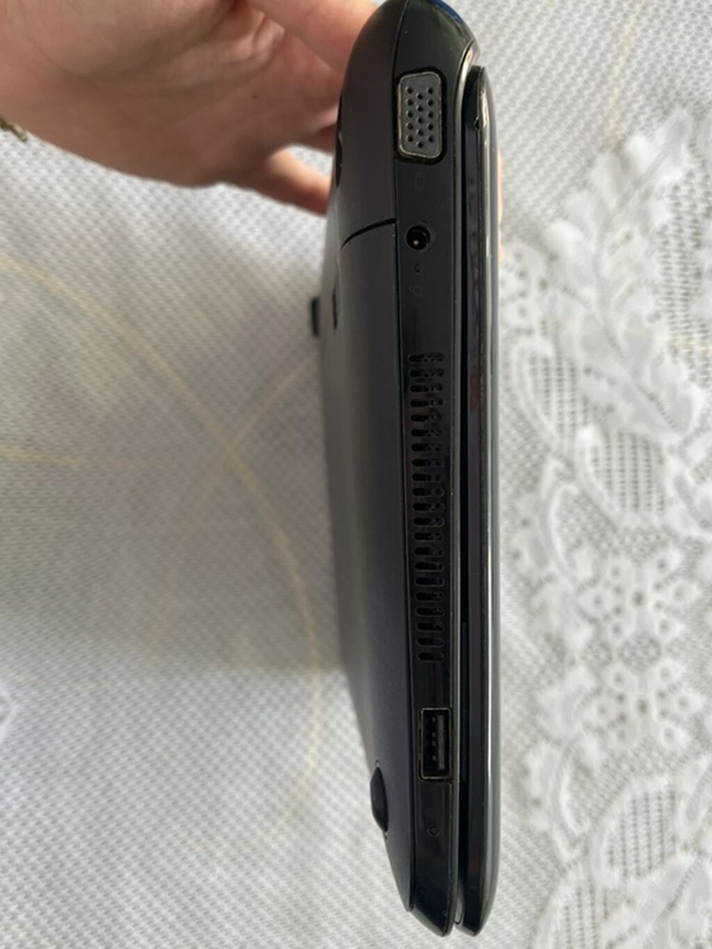 HP Mini netbuk - Ekran: təxminən 10.1", parlaq panel - Prosessor — HP, Zaqatala (5)