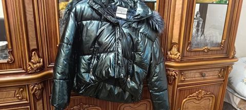Moncler qadın qış kurtkası - Model: qısa, puffy (şişmə) qış kurtkası — Bakı