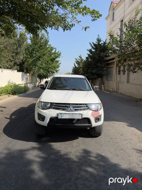 Mitsubishi L200, 2.5 L, 2015 il, 348 000 km