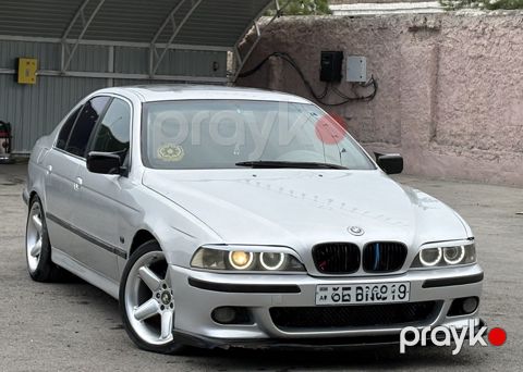 BMW 528, 2.8 L, 1997 il, 245 000 km