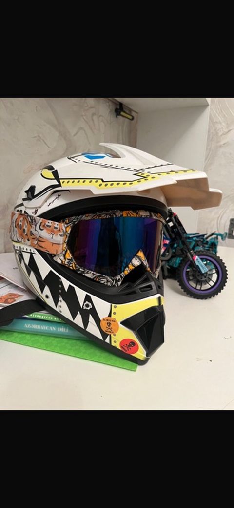 Uşaq üçün motocross/velosiped kaskası və qoruyucu eynək seti - Növ — Sumqayıt