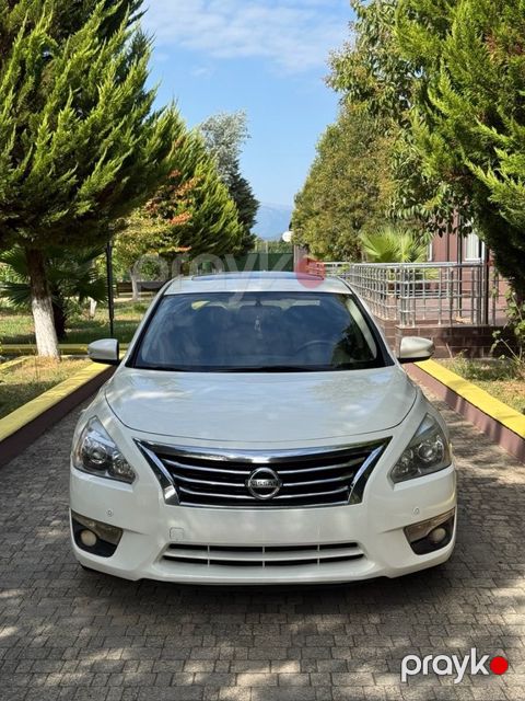 Nissan Altima, 2.5 L, 2013 il, 355 000 km