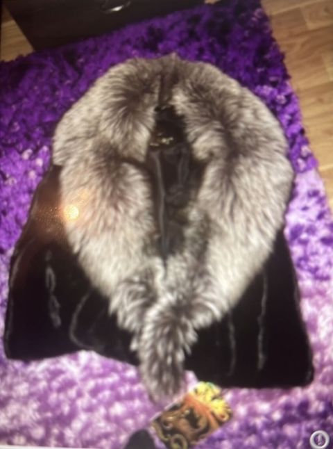 Manzari Luxury Furs qısa kürk - Brend: Manzari (Made in Greece) — Masazır