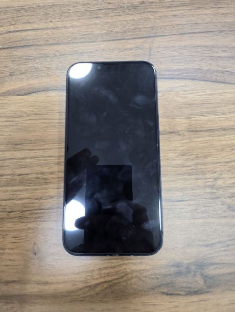 IPhone 13, Qara — Bakı