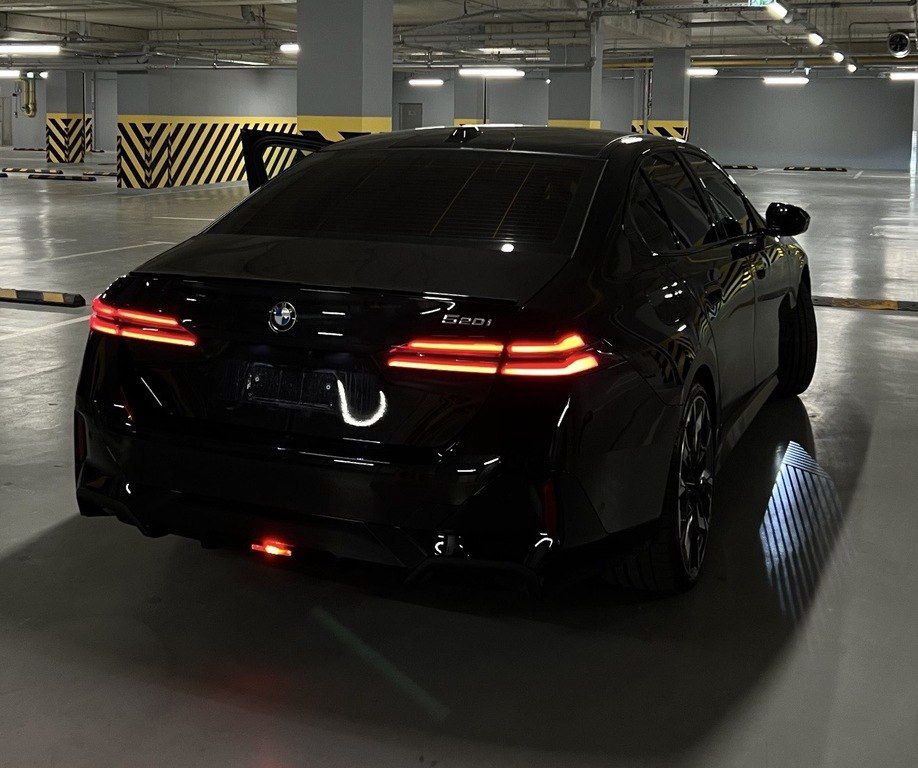 BMW 520, 2.0 L, 2024 il, 21 500 km — Avtomobillər, Bakı (3)