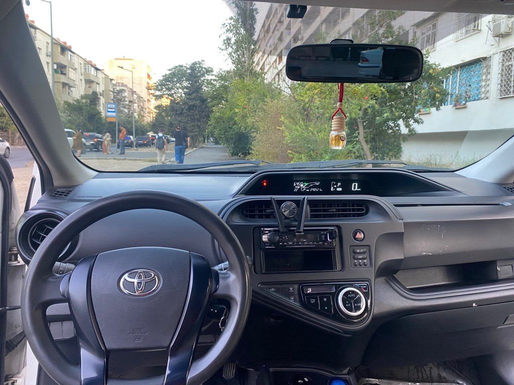 Toyota Aqua, 1.5 L, 0.9 kWh, 2017 il, 241 000 km — Avtomobillər, Bakı (5)