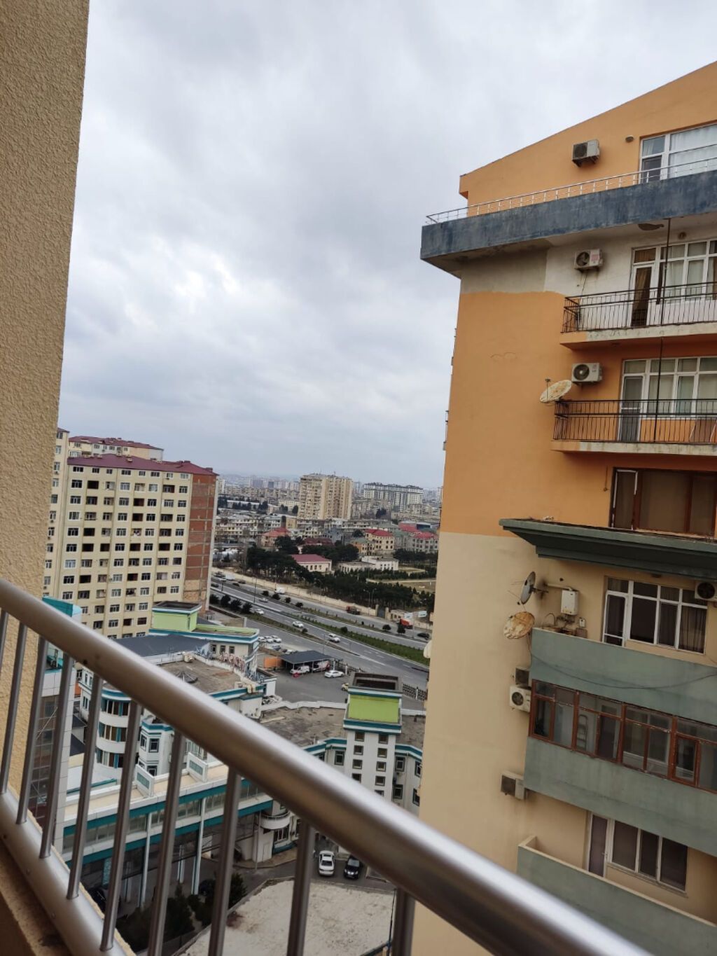 Mənzil Kirayə Verilir Ünvan: Xətai rayonu, Lütfizadə küçəsi — Daşınmaz əmlak, Bakı (10)