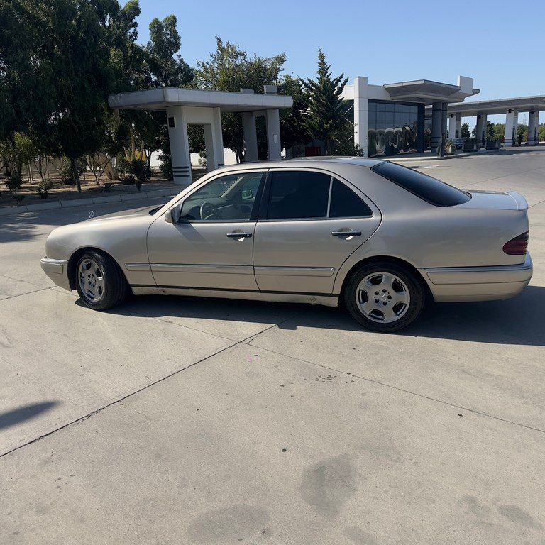 Mercedes E 320, 3.2 L, 1998 il, 311 000 km — Avtomobillər, Bakı (4)