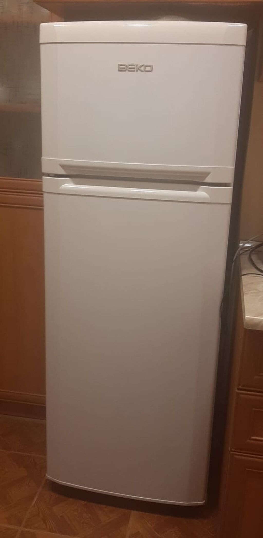 Beko iki qapılı soyuducu - Üst hissədə ayrıca dondurucu bölmə, alt — Soyuducular, Bakı (3)