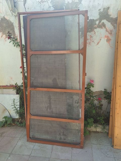 Taxta çərçivəli tor qapı - Material: möhkəm taxta karkas, incə metal — Bakı