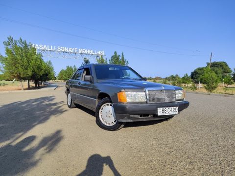 Mercedes 190, 1.8 L, 1992 il, 250 000 km — Masallı