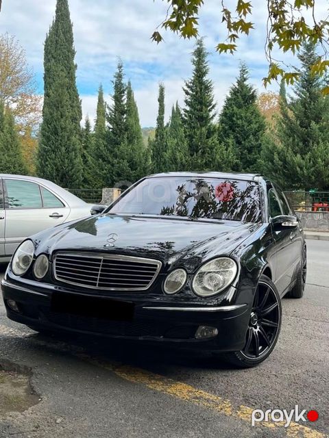 Mercedes E 240, 2.6 L, 2003 il, 325 000 km