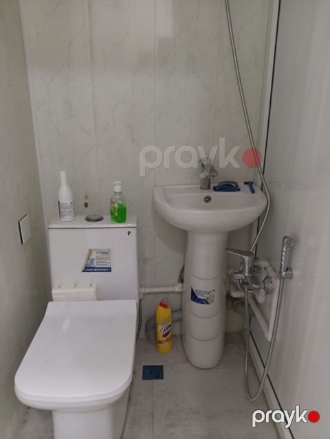 Nizami ms yaxinligi qis parki teref piyada 5 dq yoldur 2 nefer ucun