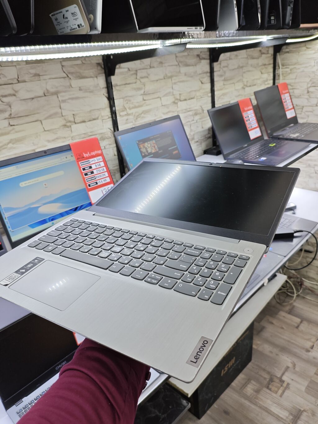 Lenovo 15.6" noutbuk - Prosessor: Intel Celeron N4120 - RAM: 4 GB — Lenovo, Bakı (4)