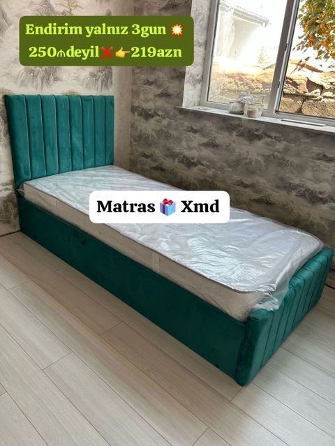 Tək nəfərlik çarpayı – yaşıl/mavi tonlarda parça ilə üzlənmiş, yumşaq — Bakı