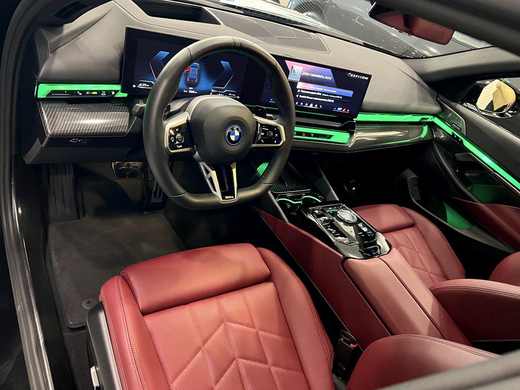 BMW 530e, 2.0 L, 19.4 kWh, 2024 il, 29 500 km — Avtomobillər, Bakı (8)