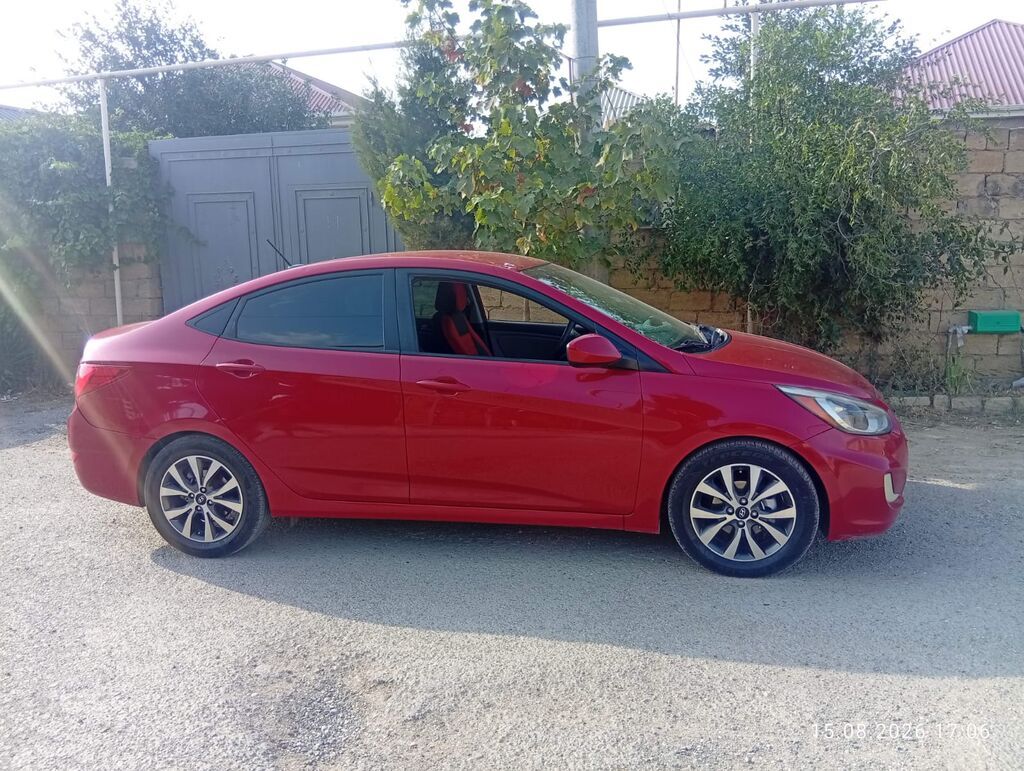Hyundai Accent sedan – qırmızı rəng - Kuzov: 4 qapılı sedan, parlaq — Avto, Qobu (4)