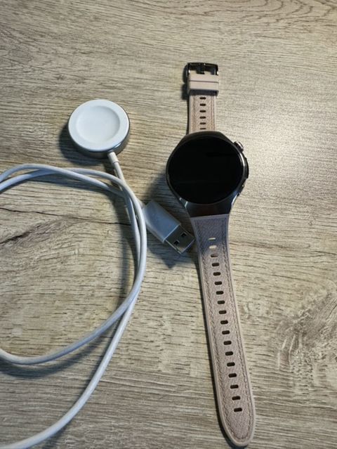 Huavey Watch 5/ 700 manata alınıb cox tecılı satılır, adapteri bele — Bakı