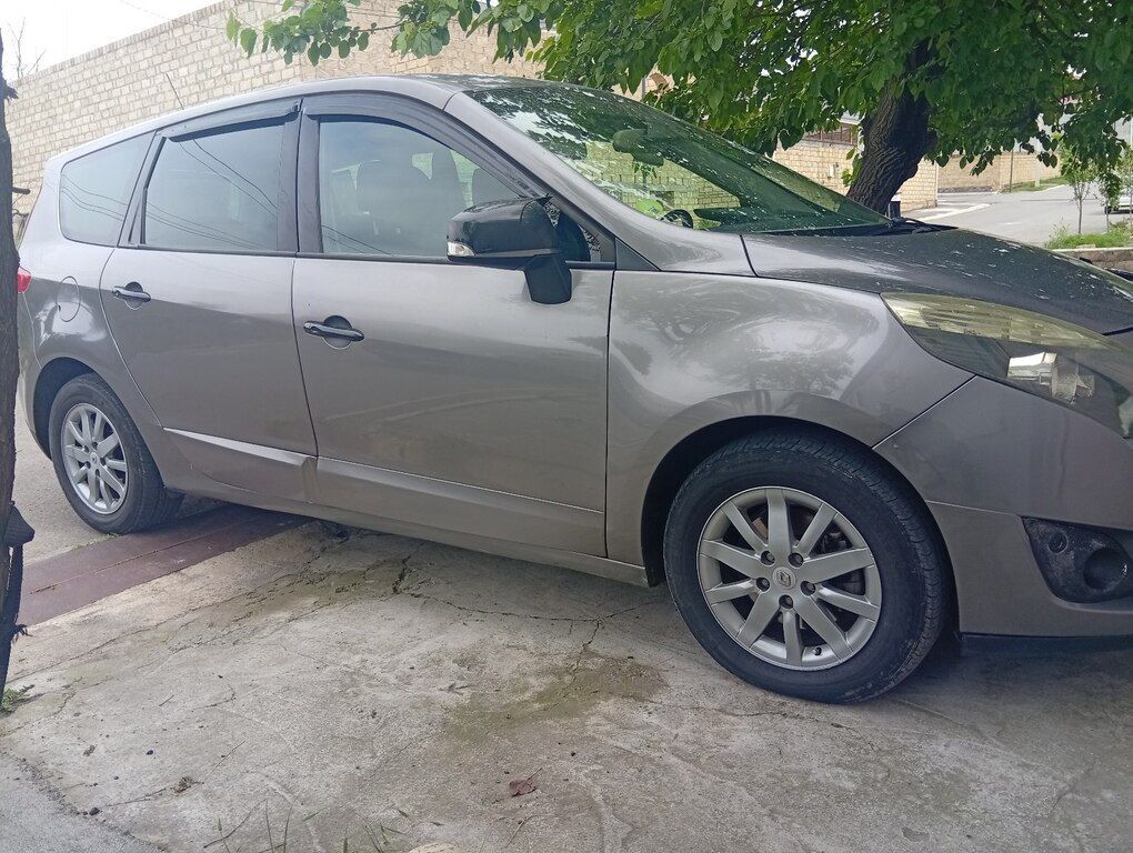 Renault Grand Scenic, 1.5 L, 2010 il, 500 000 km — Avtomobillər, Gəncə (9)