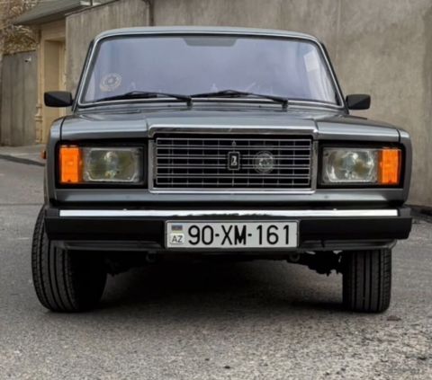 VAZ (Lada) 2107: 1.6 l 2010 il 27000 km Sedan — Digah