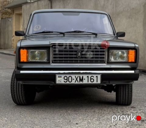 VAZ (Lada) 2107: 1.6 l 2010 il 27000 km Sedan — Digah
