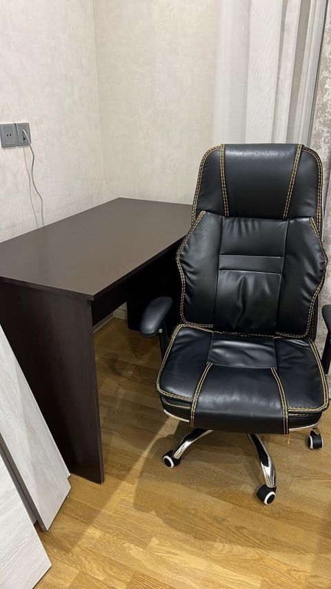 Ofis masa ve kreslo desti satilir kreslo enib qalxir biryerde 100 — Sumqayıt
