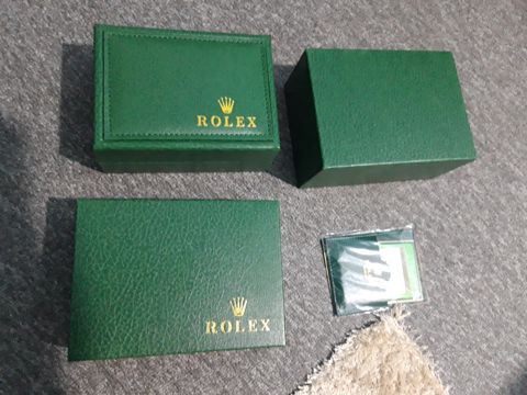 Rolex saat qutusu və sənədləri — Bakı