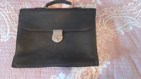 Canalı kişi sənəd çantası – İtaliyada hazırlanıb. - Material — Bakı