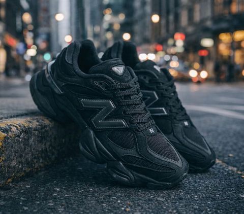 New Balance 9060, qara rəng. - Ölçü: 39.5 Qeyd: Yeni deyil, vəziyyəti — Bakı