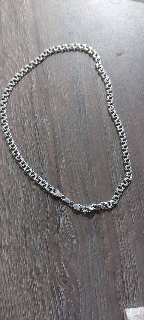 Gümüş boyunbağı — Bakı