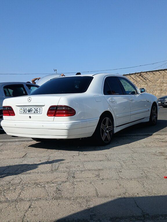 Mercedes E 240, 2.4 L, 1998 il, 489 000 km — Avtomobillər, Salyan (4)