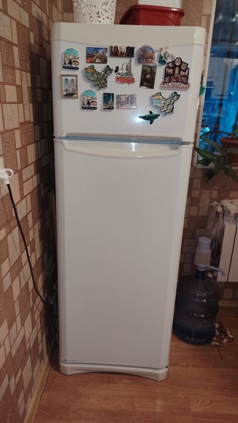 İşlənmiş 2 qapılı Indesit Soyuducu Satılır, rəng - Ağ — Sumqayıt